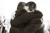 https://www.pickpik.com/hugging-hug-father-son-family-embracing-121365